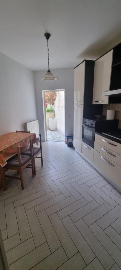 Appartamento Accogliente/Nuovo Livorno Buitenkant foto